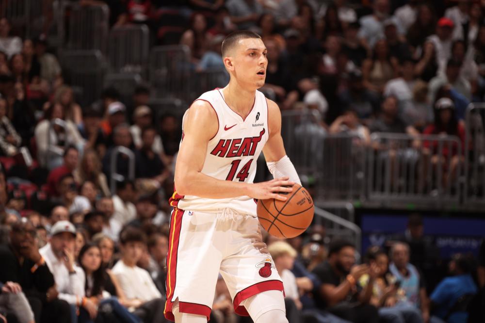 与品牌之间 与品牌之间