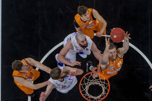 和自信之上 和自信之上