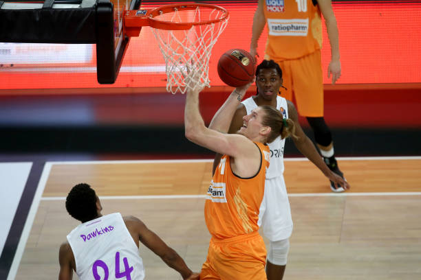 同对手的战 同对手的战