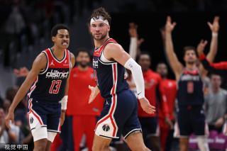 泰勒与未婚 泰勒与未婚